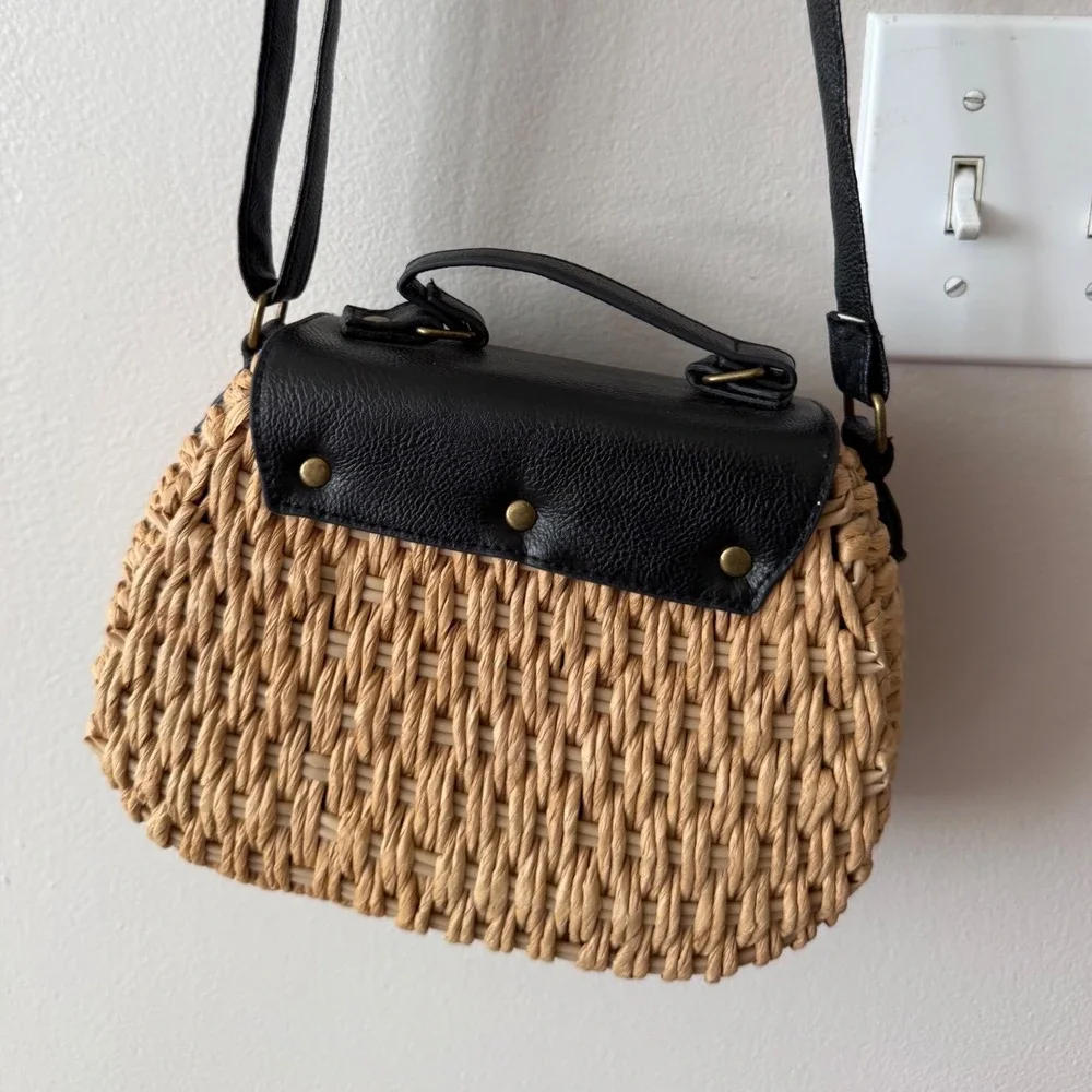 Beach by Matisse Woven Shoulder Straw Bag Womens Boho Summer Vacation Festival